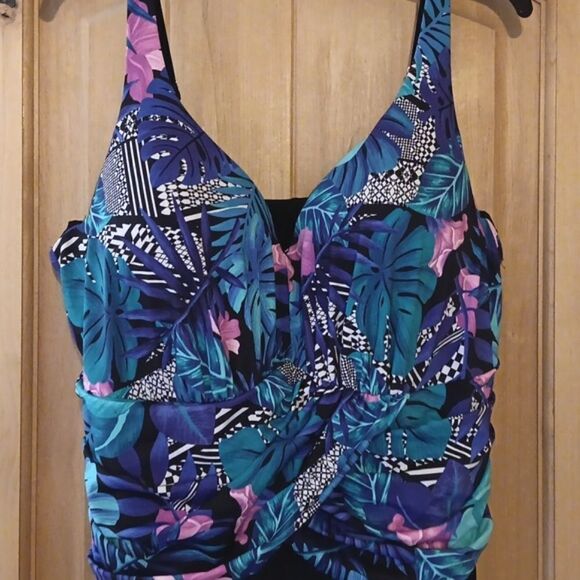 Swimsuits For All Swimdress - Picture 2 of 11